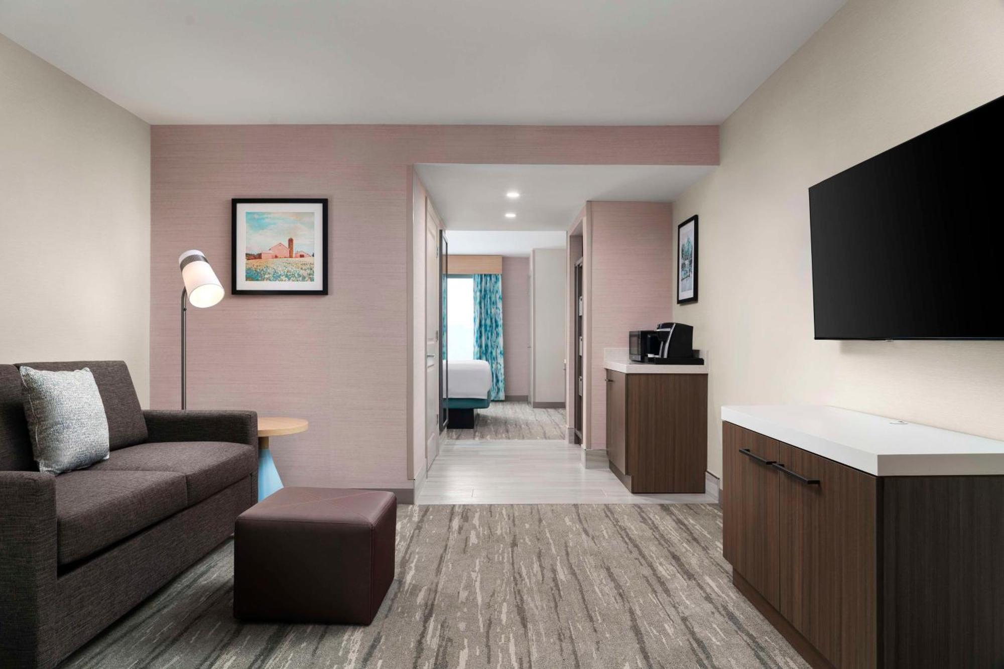 Hilton Garden Hotel 3*